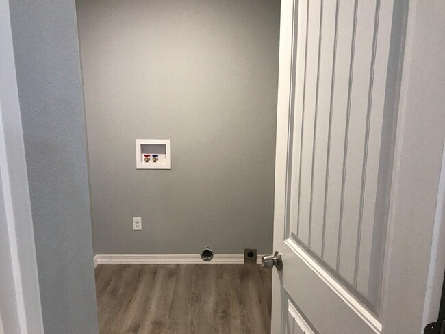 Building Photo - 8806 16th St