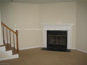 Building Photo - Spacious Condo Townhouse in Shaker Square