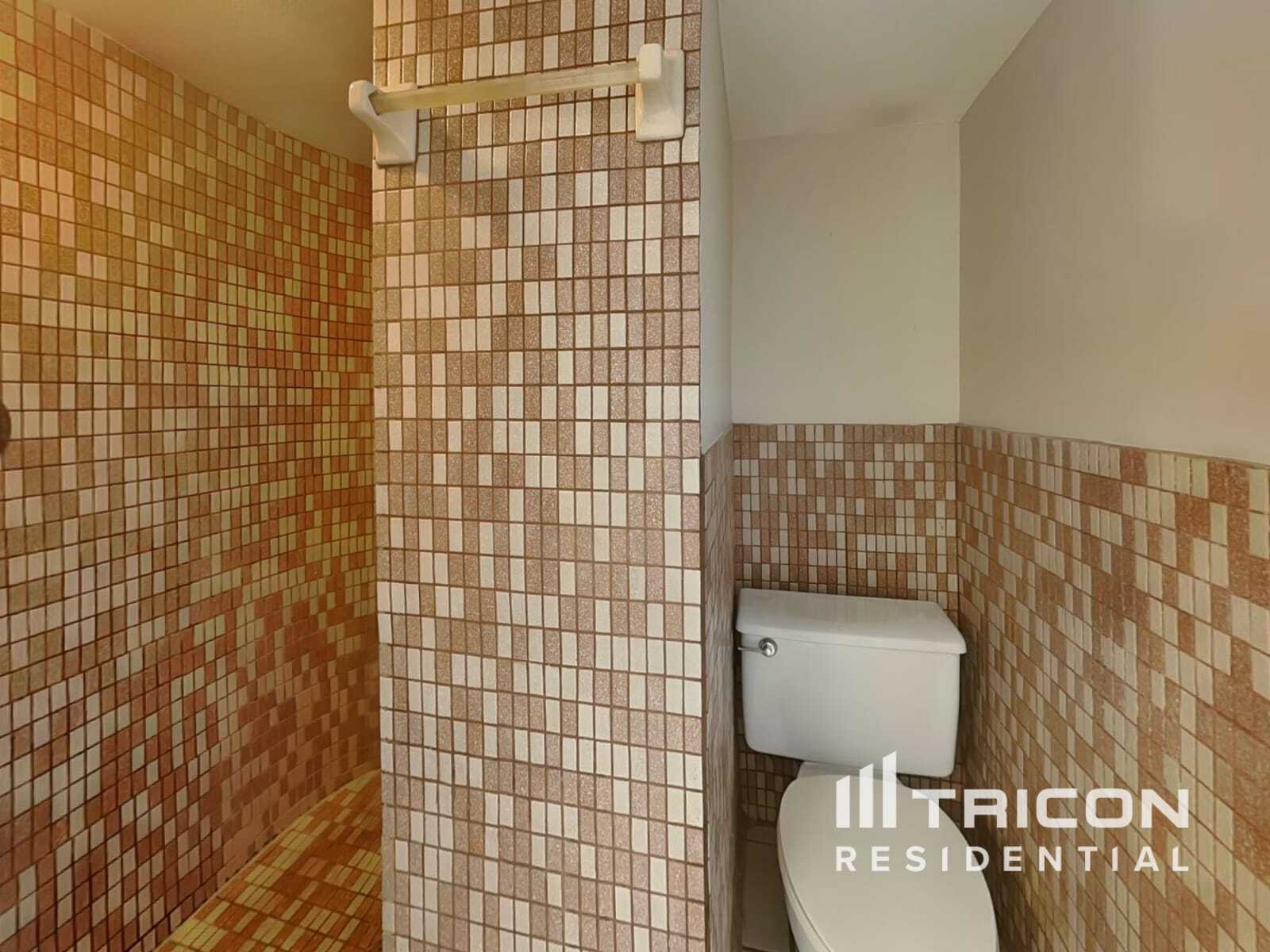 Building Photo - 1715 Scott St