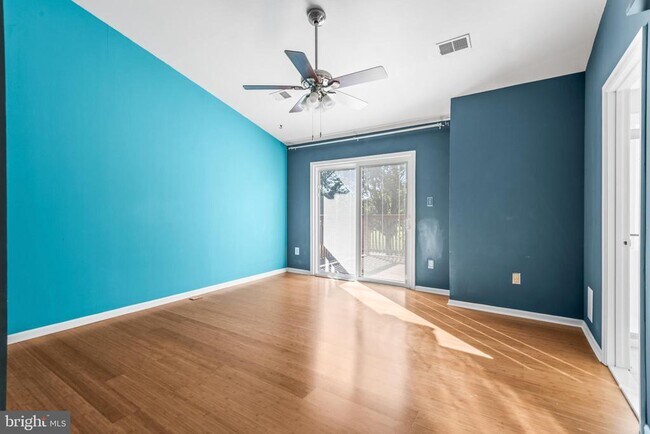 Building Photo - 1538 Long Dr Ct