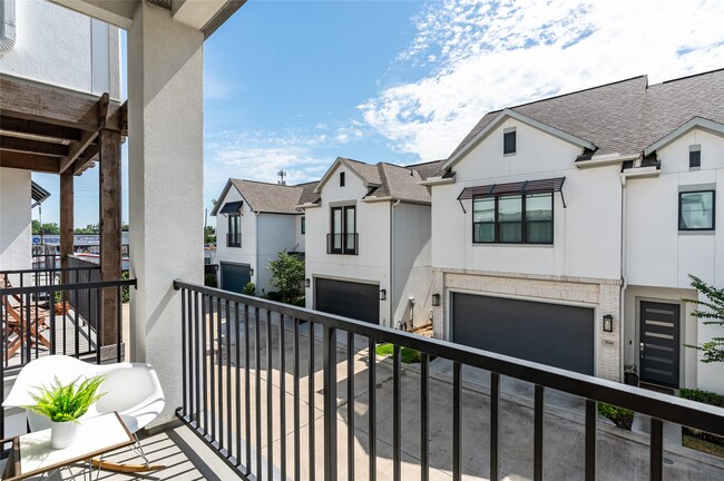 Building Photo - 1747 Ojeman Spring Ln