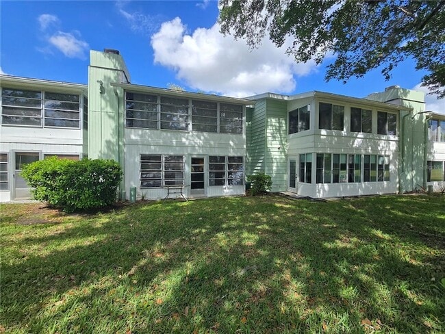 Building Photo - 608 Midway Dr