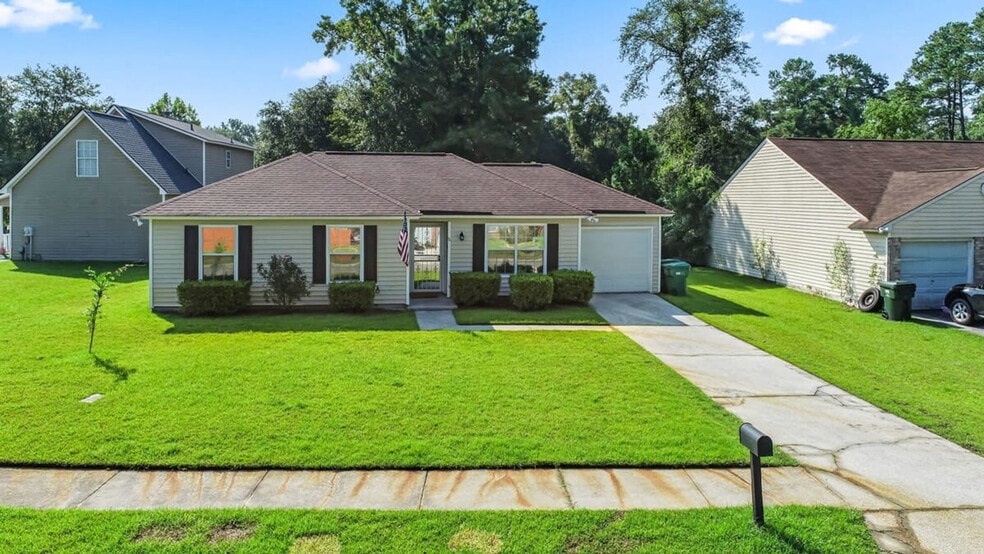Building Photo - 10 Soling Ave