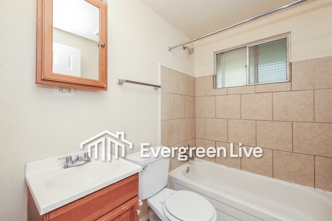 Building Photo - 6469 Hemingway Rd