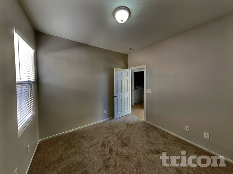 Building Photo - 3593 Ashford Grove St