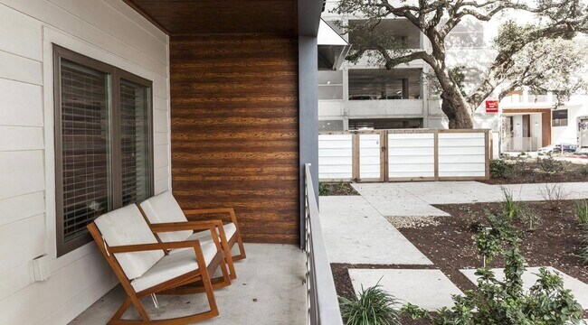 Patio on the courtyard and Heritage Oaks - 4361 S Congress Ave