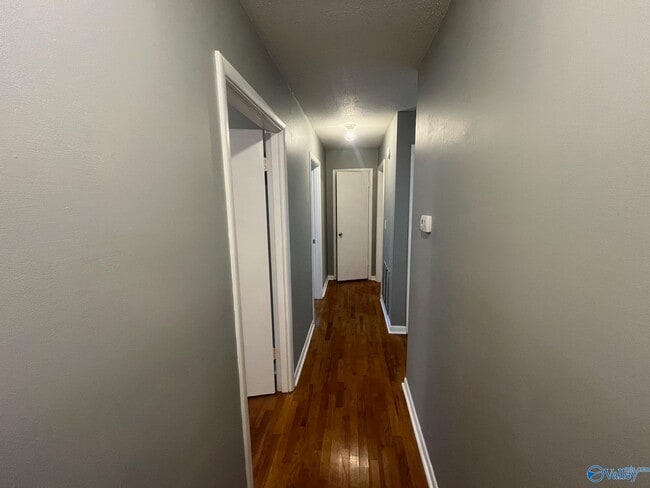 Building Photo - 212 Cherry St NW