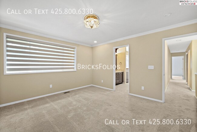 Building Photo - Luxurious 5-bedroom home in Sammamish with...