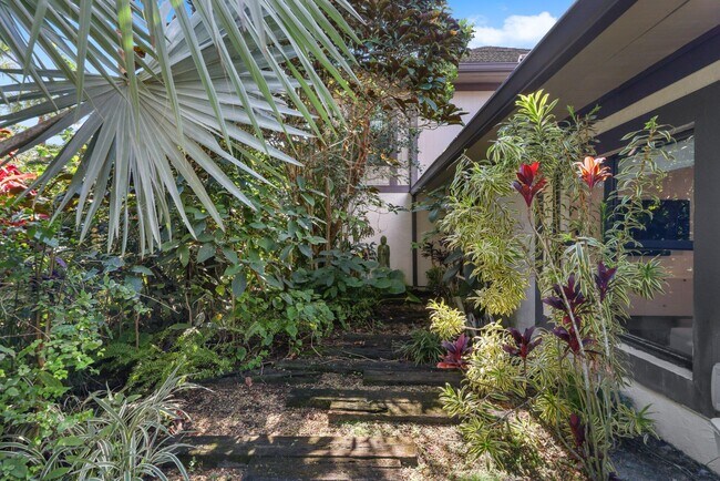 Building Photo - 2835 Polo Island Dr