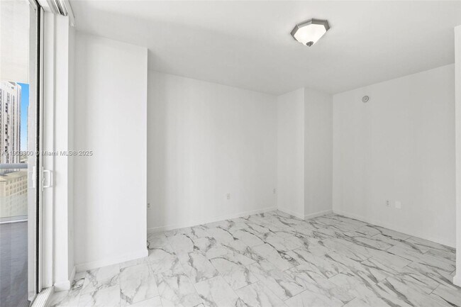 Building Photo - 50 Biscayne Blvd