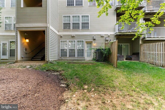 Building Photo - 11207 Edson Park Pl