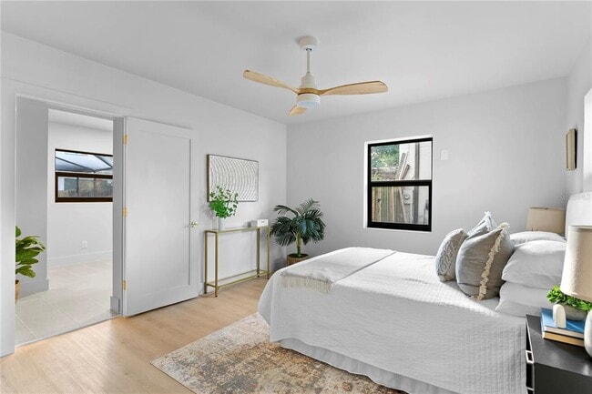 Building Photo - 4504 W Lamb Ave