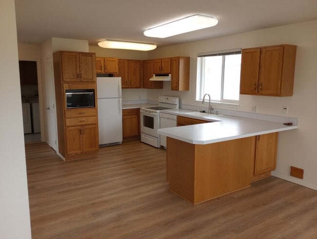 Building Photo - 4421 Sucia Dr