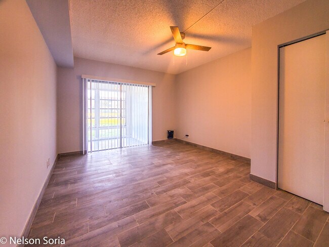 Building Photo - 4 Abbey Ln