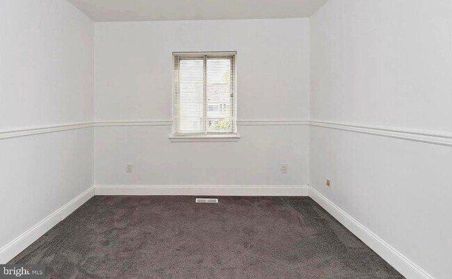 Building Photo - 1139 Thackary Ct