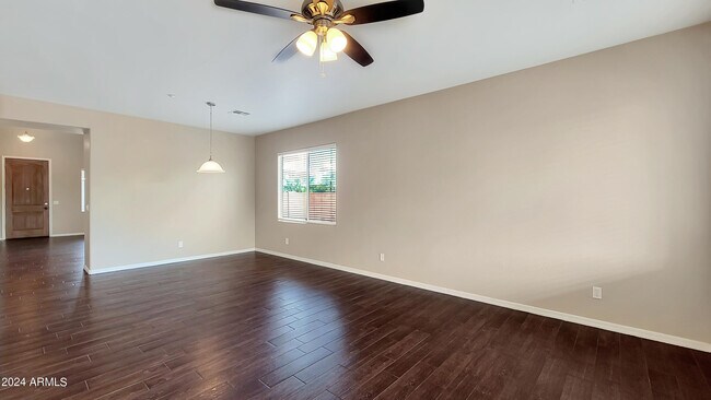 Building Photo - 9037 W Plum Rd