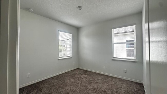 Building Photo - 1025 Pando Lp