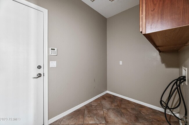 Building Photo - 11127 N 161st Ave