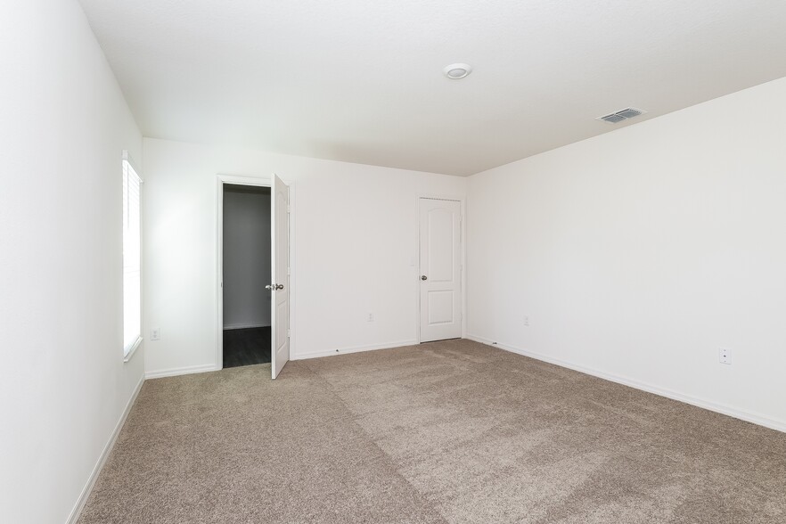 Building Photo - 149 Big Black Dr