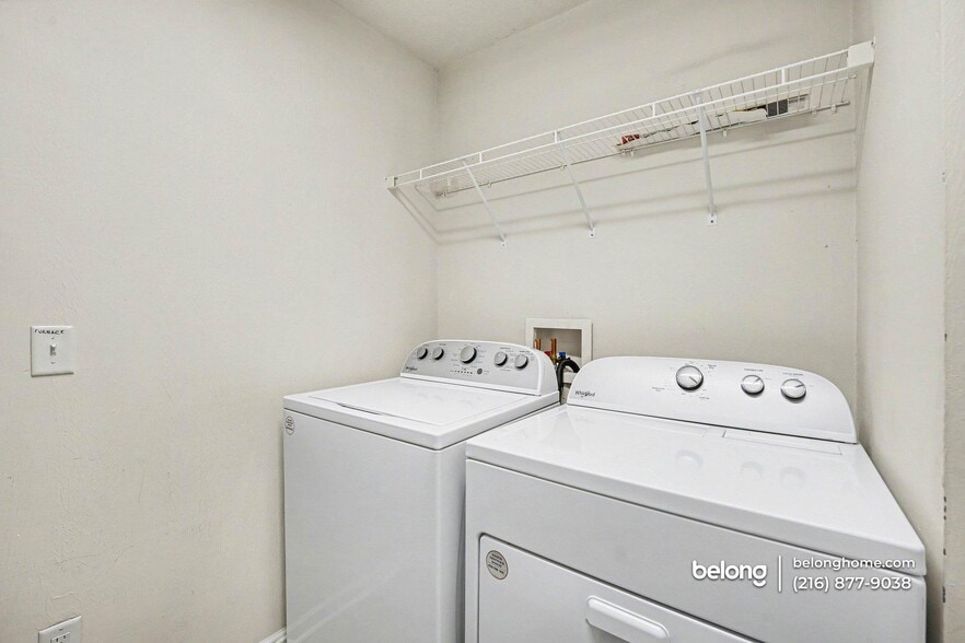 Building Photo - 461 Turner Dr