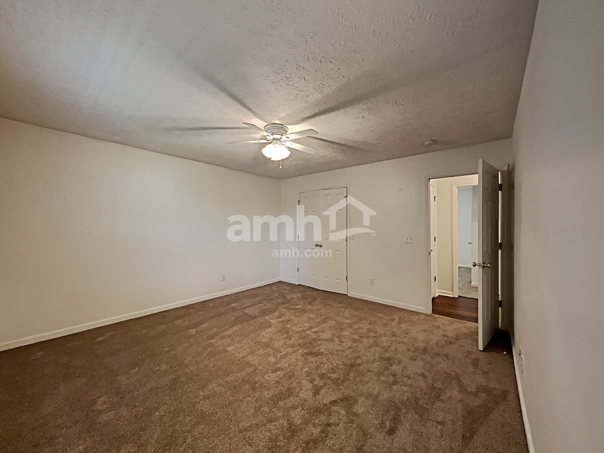 Building Photo - 200 Priest View Dr