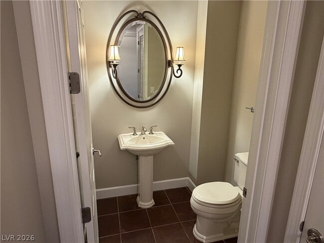 Building Photo - 2455 W Serene Ave