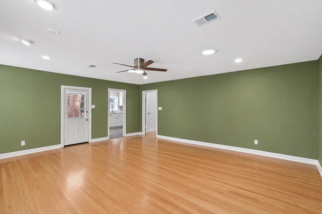 Building Photo - 37 N Century St