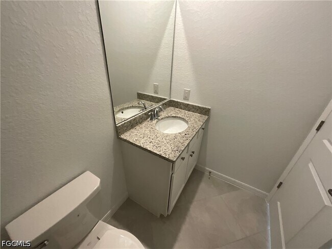 Building Photo - 14570 Palamos Cir