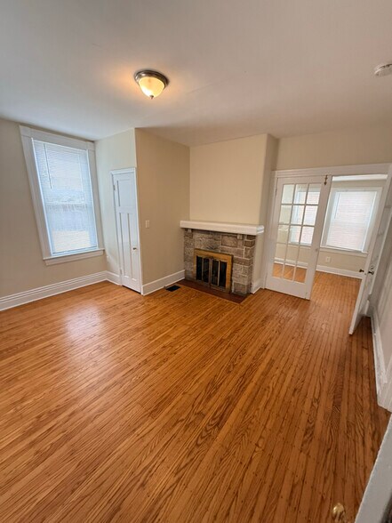 Building Photo - 215 Norbourne Blvd