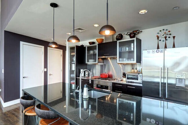 Building Photo - Denver Art Museum Penthouse Available NOW!!
