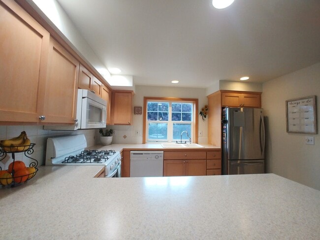 Building Photo - 4505 40th Ave SW