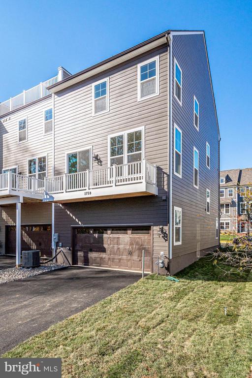 Building Photo - 1759 Autumn Maple Leaf Dr