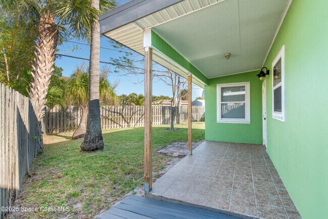 Building Photo - 206 4th Ave