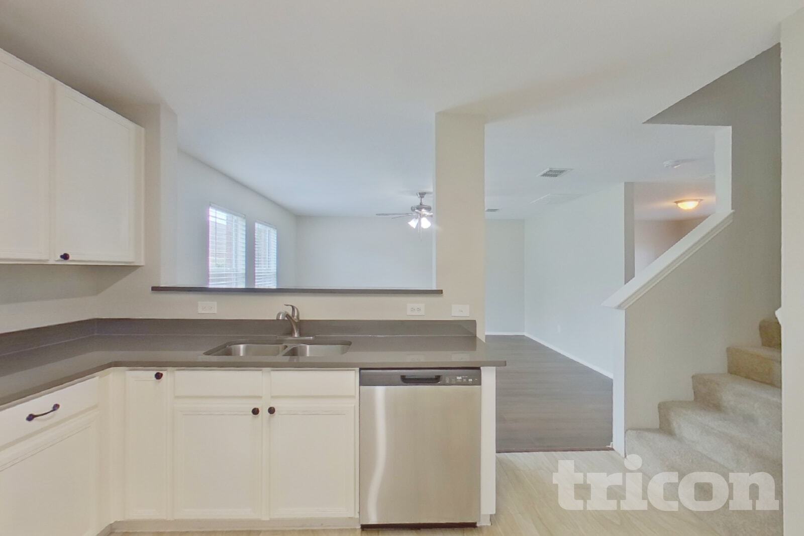 Building Photo - 1221 Dianthus Dr