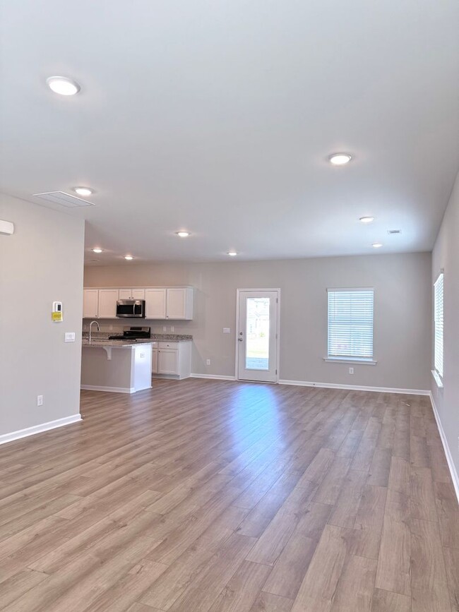 Building Photo - BRAND NEW 3 bed/2.5 bath rental in Cape Re...