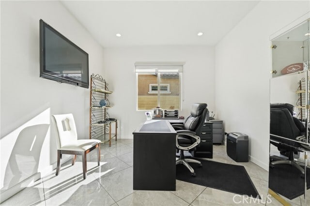 Building Photo - 61 Cabernet