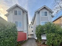 Building Photo - Greenlake Townhome