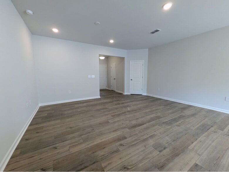 Building Photo - 246 Broomside Ave