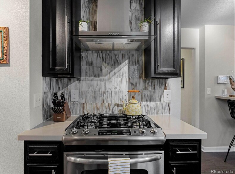 Building Photo - 2809 N Raleigh St