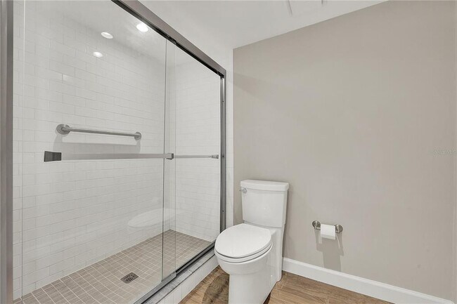 Building Photo - 2 Escondido Cir