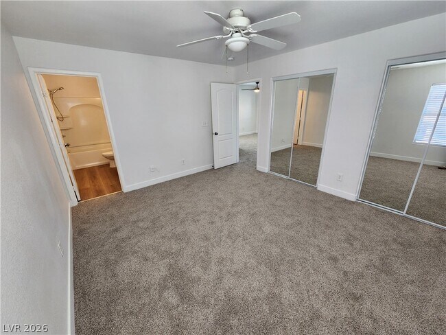 Building Photo - 138 E Cosmos Ct