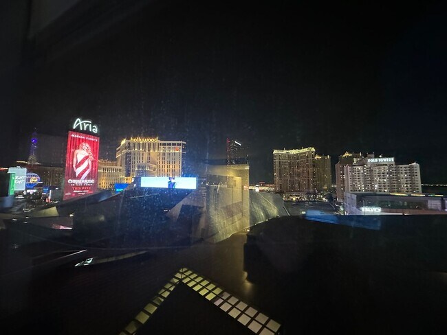 Building Photo - Furnished High-Rise on The Strip