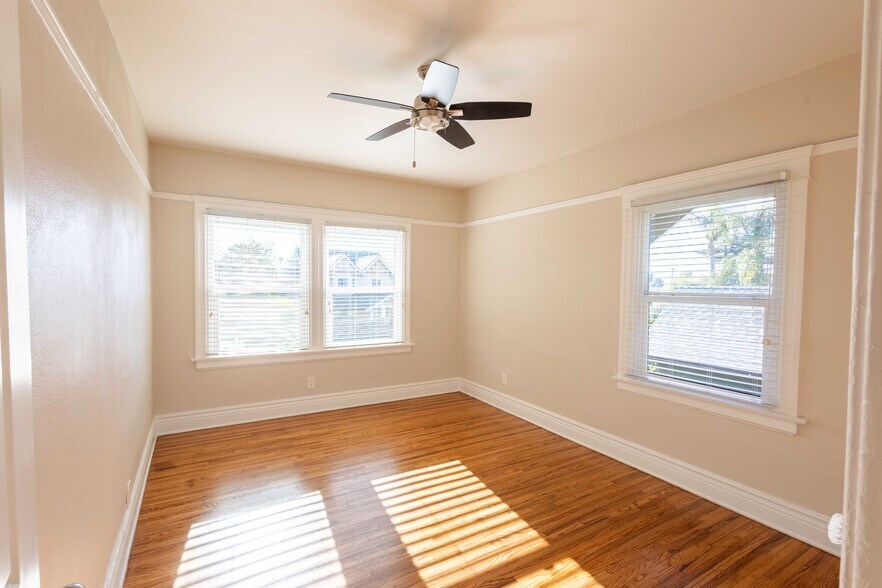 Building Photo - 4210 Halldale Ave