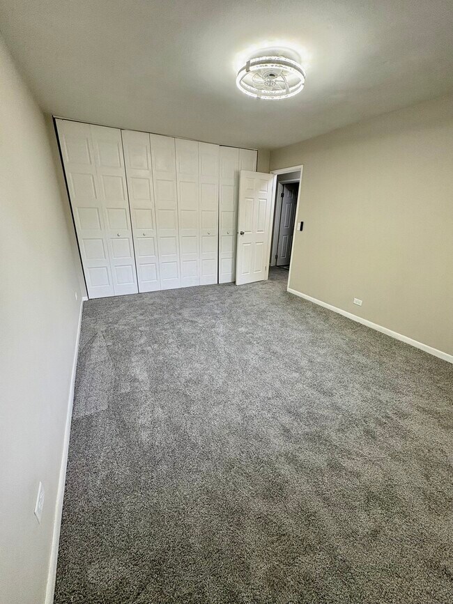 Building Photo - 207 Walker Dr