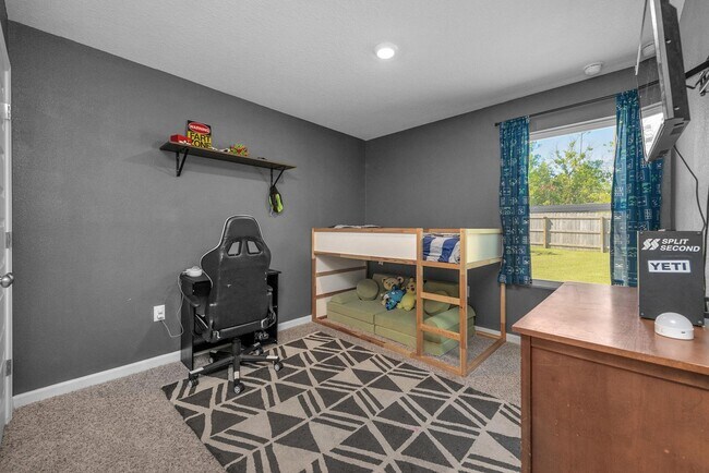 Building Photo - 6537 Torrey Pnes Trce