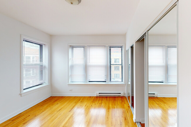 Dining/Living room - Kenwood Court