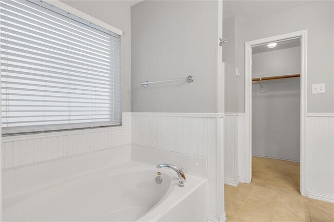 Building Photo - 9901 George Bush Dr