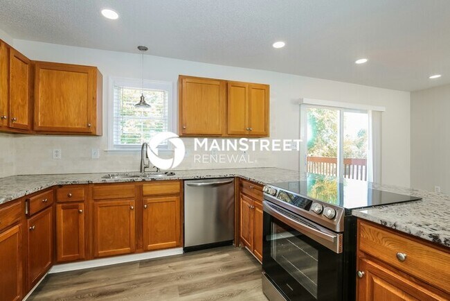 Building Photo - 3 Bedroom Pet-Friendly Home in THOMASVILLE, NC with Main Street Renewal