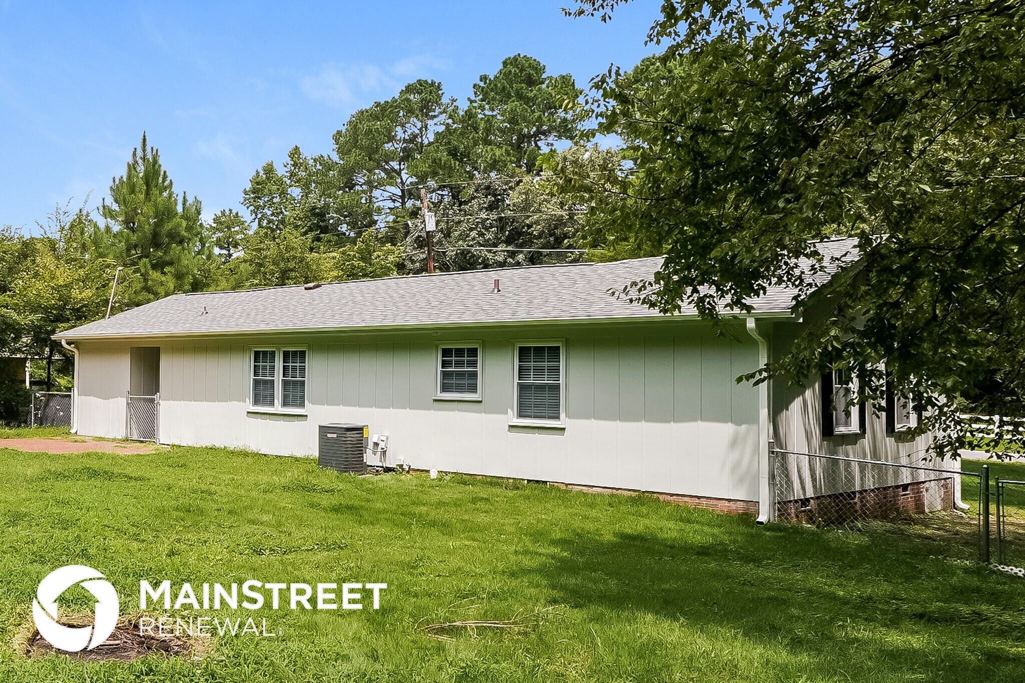 Building Photo - 1412 Riverview Rd