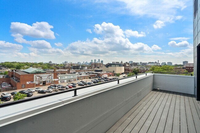 Building Photo - 40 Centre St